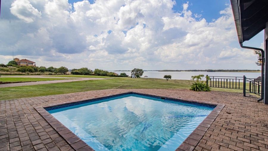 3 Bedroom Property for Sale in Oranjeville Free State